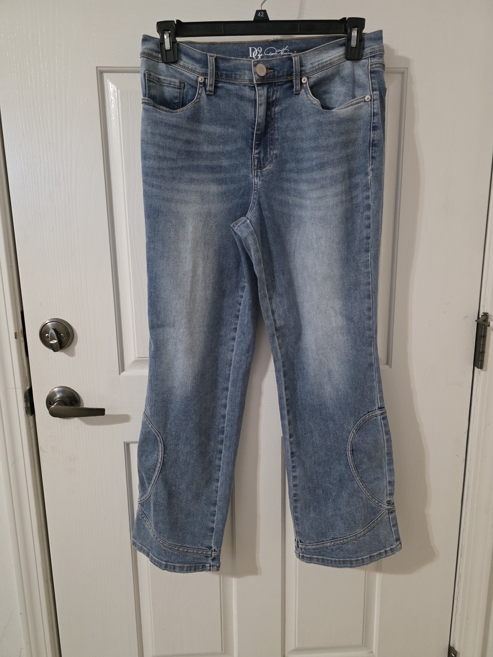 Light Wash Women's Jeans - Blue, Casual Crop